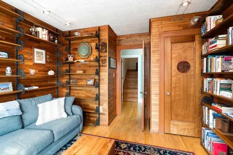 2221 E 4th Street Duluth MN 55812