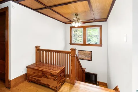 2221 E 4th Street Duluth MN 55812