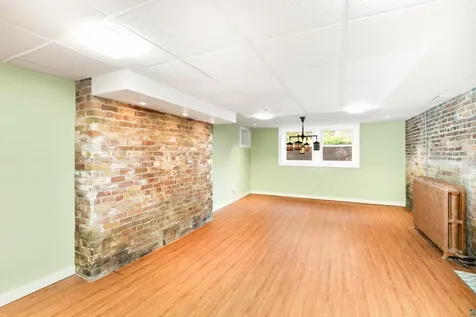 2221 E 4th Street Duluth MN 55812