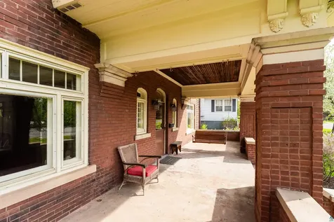 2221 E 4th Street Duluth MN 55812