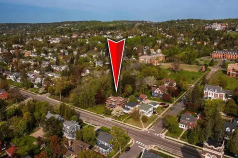 2221 E 4th Street Duluth MN 55812
