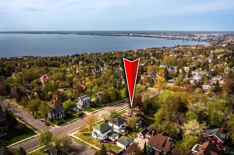 2221 E 4th Street Duluth MN 55812