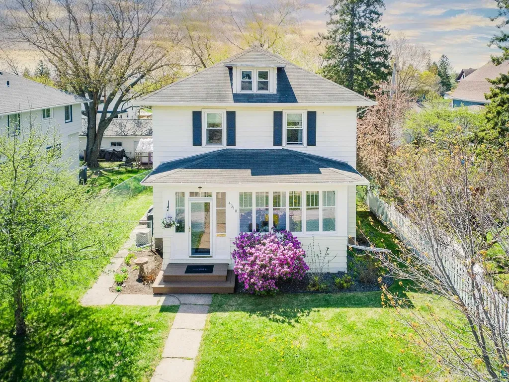 4310 Regent Street Duluth MN 55804