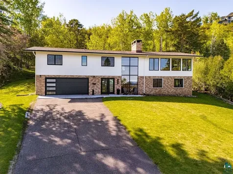 3801 Rockview Court Duluth MN 55804