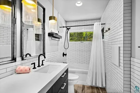 3801 Rockview Court Duluth MN 55804