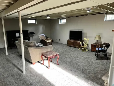 254 E Highway 61 Esko MN 55733
