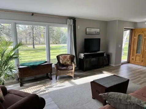 254 E Highway 61 Esko MN 55733