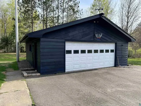 254 E Highway 61 Esko MN 55733