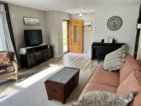 254 E Highway 61 Esko MN 55733