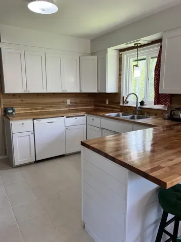 254 E Highway 61 Esko MN 55733
