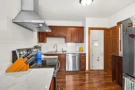 4407 W 6th Street Duluth MN 55807