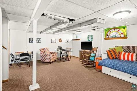 4407 W 6th Street Duluth MN 55807