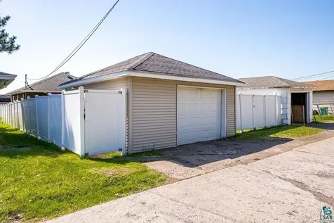 4407 W 6th Street Duluth MN 55807