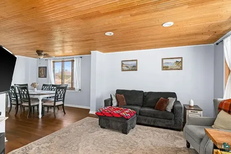 922 N 12th Avenue E Duluth MN 55805