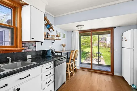922 N 12th Avenue E Duluth MN 55805