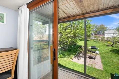 922 N 12th Avenue E Duluth MN 55805