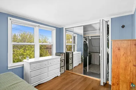 922 N 12th Avenue E Duluth MN 55805