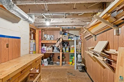 922 N 12th Avenue E Duluth MN 55805