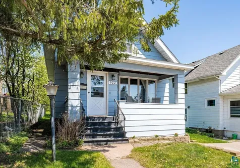 922 N 12th Avenue E Duluth MN 55805