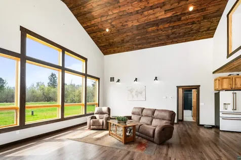 3951 Fairview Road Duluth MN 55803