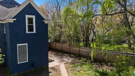 5611 London Road Duluth MN 55804