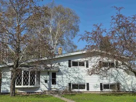 1424 E 6th Street Superior MN 54880