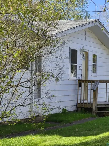 1424 E 6th Street Superior MN 54880