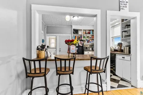 1122 E 5th Street Duluth MN 55805