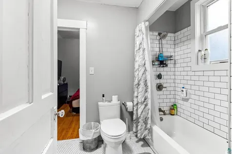 1122 E 5th Street Duluth MN 55805