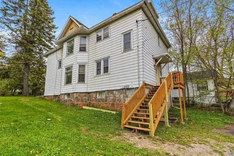 1122 E 5th Street Duluth MN 55805