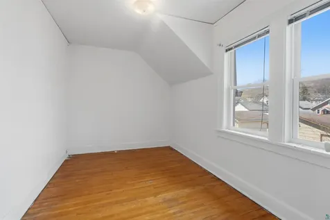 3803 W 4th Street Duluth MN 55807