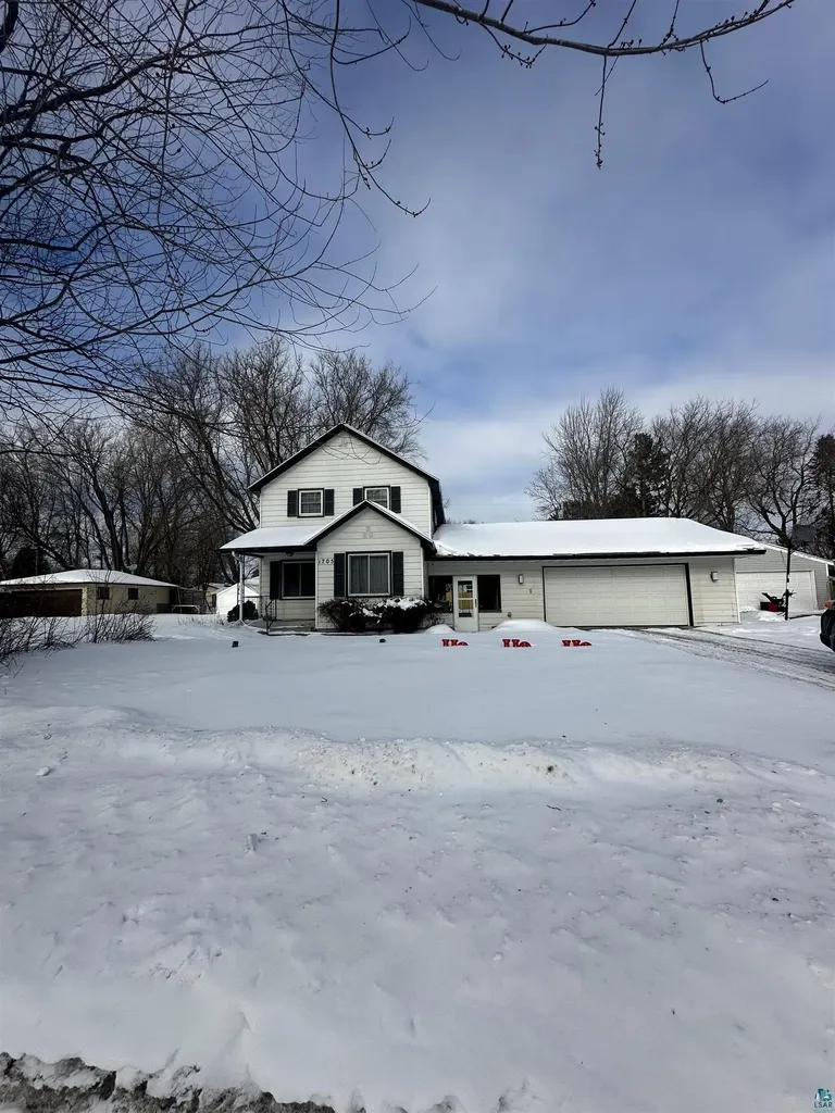 1705 Doddridge Avenue Cloquet MN 55720