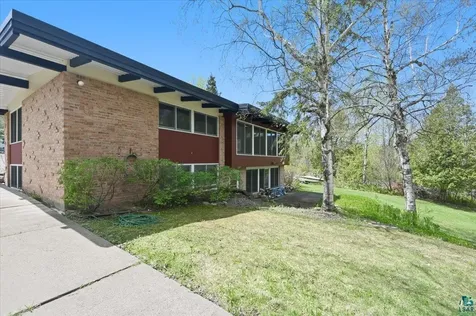 2141 Leonard Street Duluth MN 55811