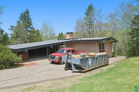 2141 Leonard Street Duluth MN 55811