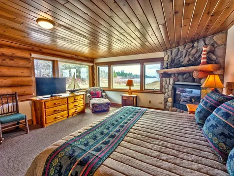2826 Highway 61 Two Harbors MN 55616