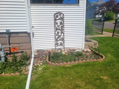 815 N 13th Avenue E Duluth MN 55805