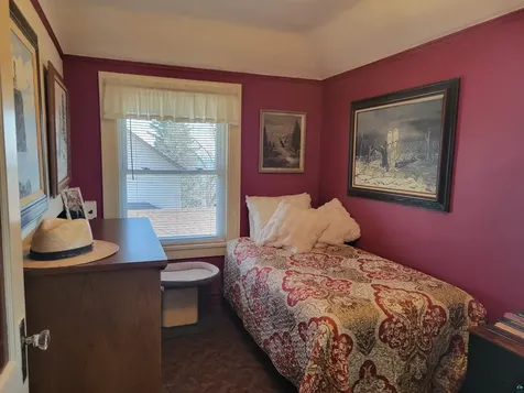 815 N 13th Avenue E Duluth MN 55805
