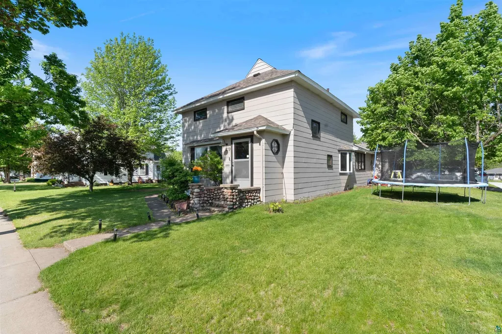 219 High Street Spooner WI 54801
