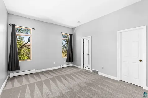 2906 W 15th Street Duluth MN 55806
