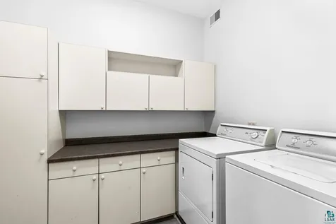 2906 W 15th Street Duluth MN 55806