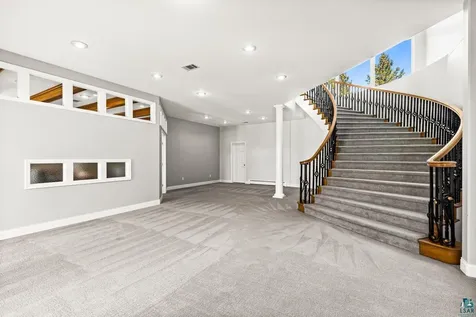 2906 W 15th Street Duluth MN 55806