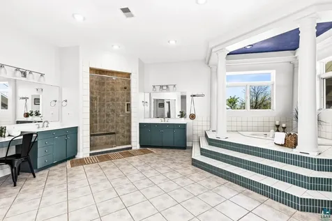 2906 W 15th Street Duluth MN 55806