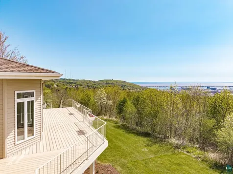 2906 W 15th Street Duluth MN 55806