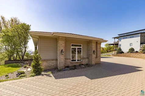 2906 W 15th Street Duluth MN 55806