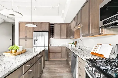 325 Lake Avenue S Duluth MN 55802