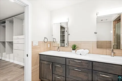 325 Lake Avenue S Duluth MN 55802