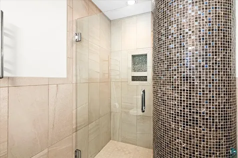 325 Lake Avenue S Duluth MN 55802