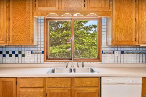 5084 Woodland Avenue Rice Lake MN 55803