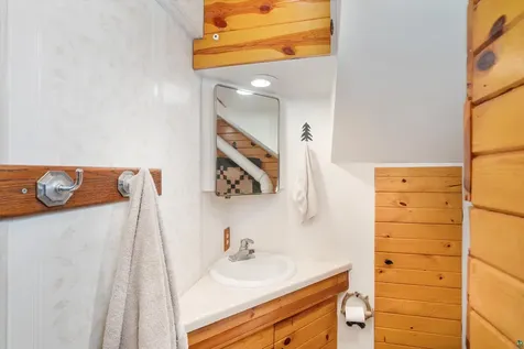 5084 Woodland Avenue Rice Lake MN 55803