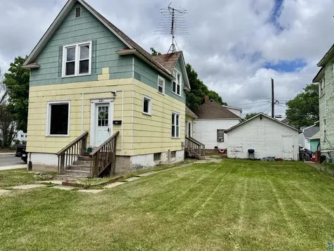 231 8th Street S Virginia MN 55792